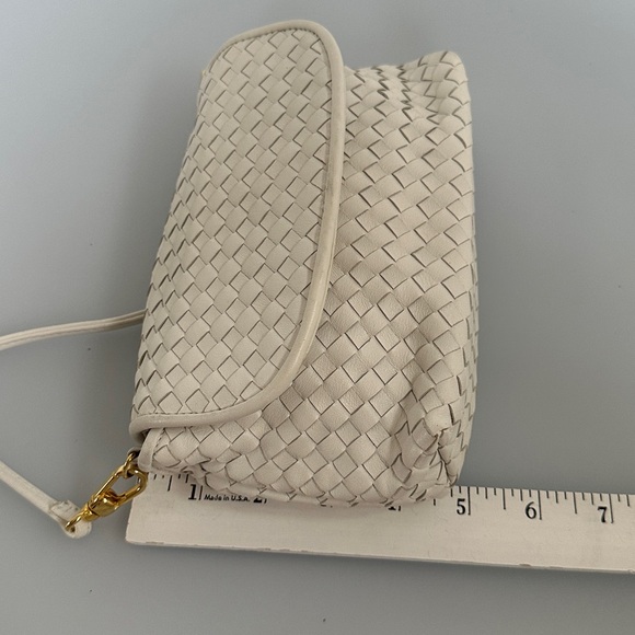 leather white Woven Shoulder Bag - Picture 11 of 11